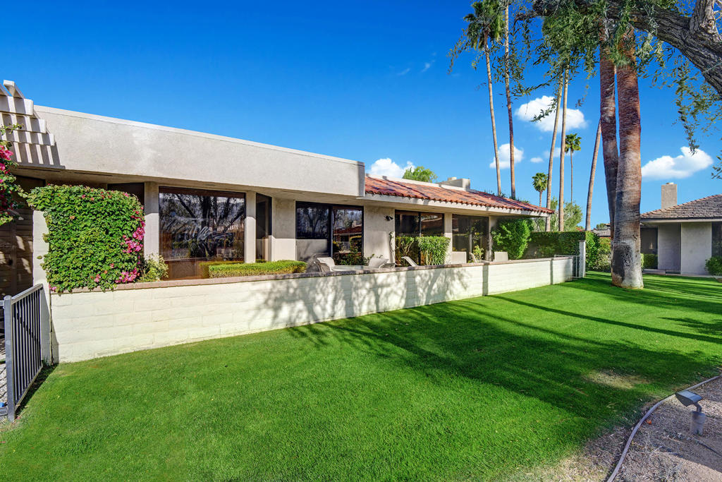 The Springs C.C. - Residential