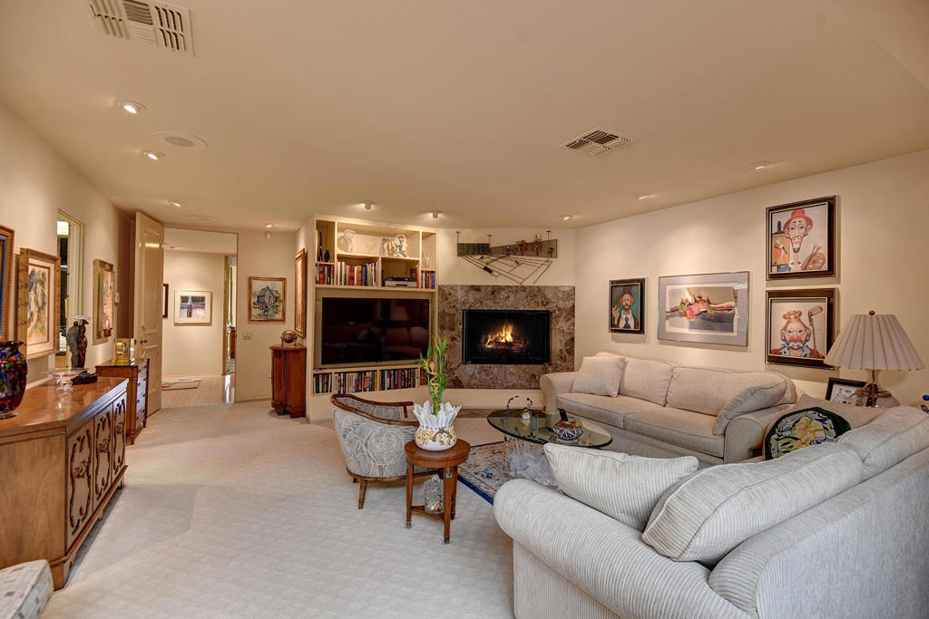 The Springs C.C. - Residential