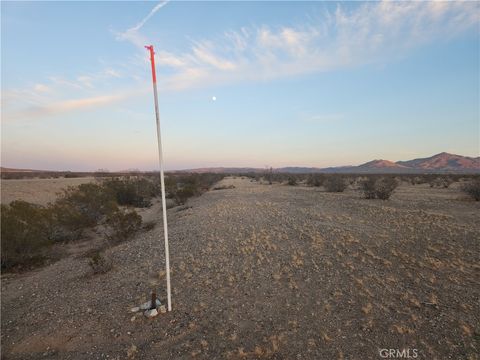 Photo of 3334 Panamint Trail, Helendale, CA 92342 (MLS # HD25235641)