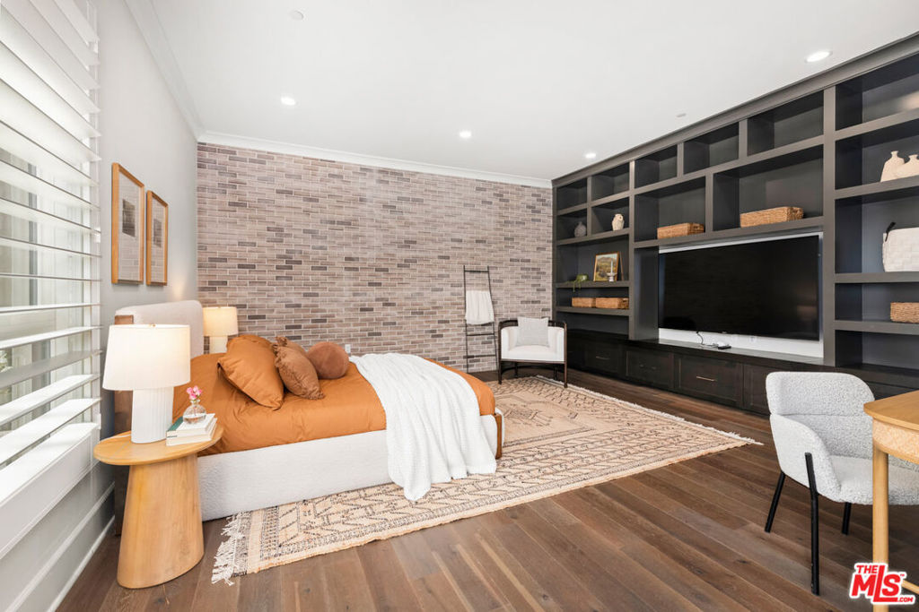 12775 Bluff Creek Drive 1