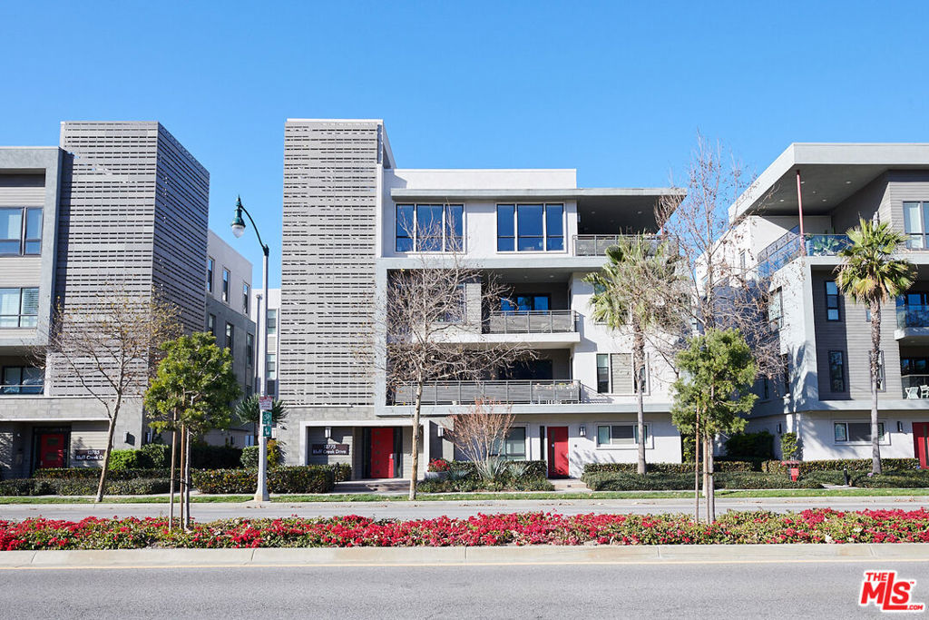 12775 Bluff Creek Drive 1