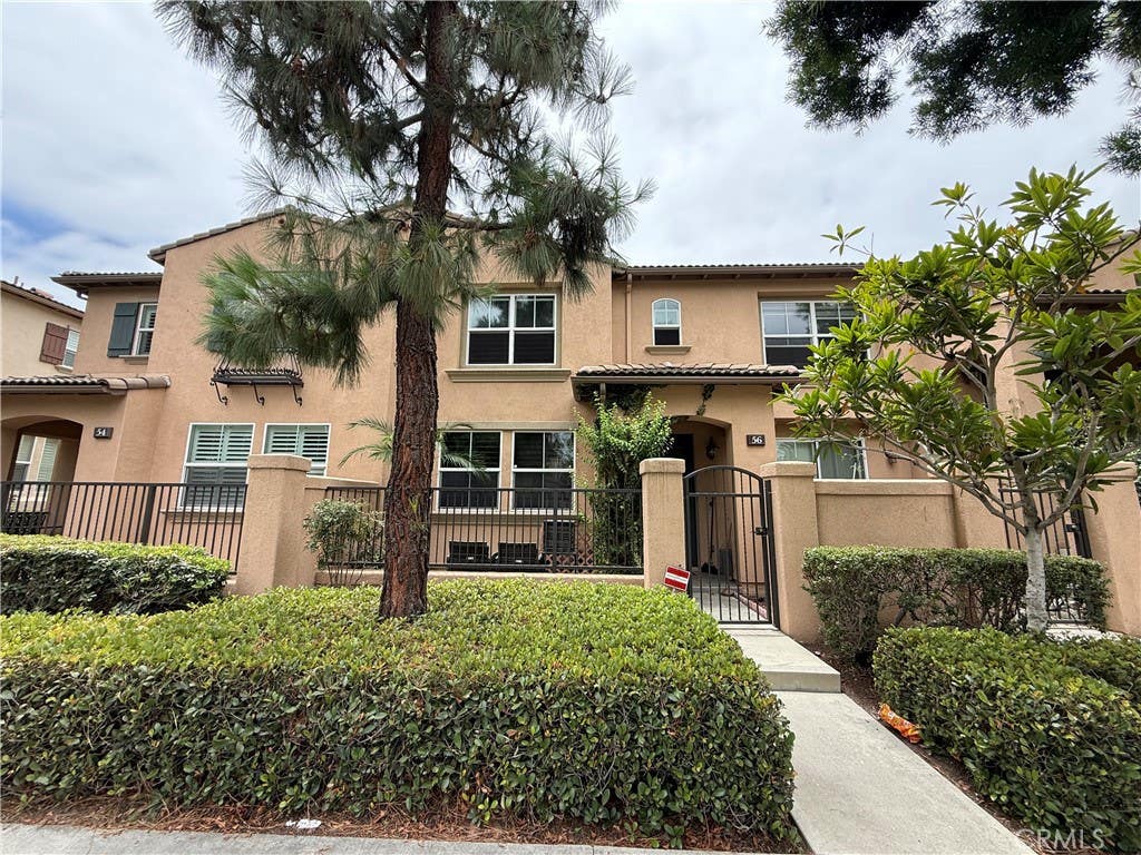 Photo of 56 Trailing Vine, Irvine, CA 92602 (MLS # OC26127693)