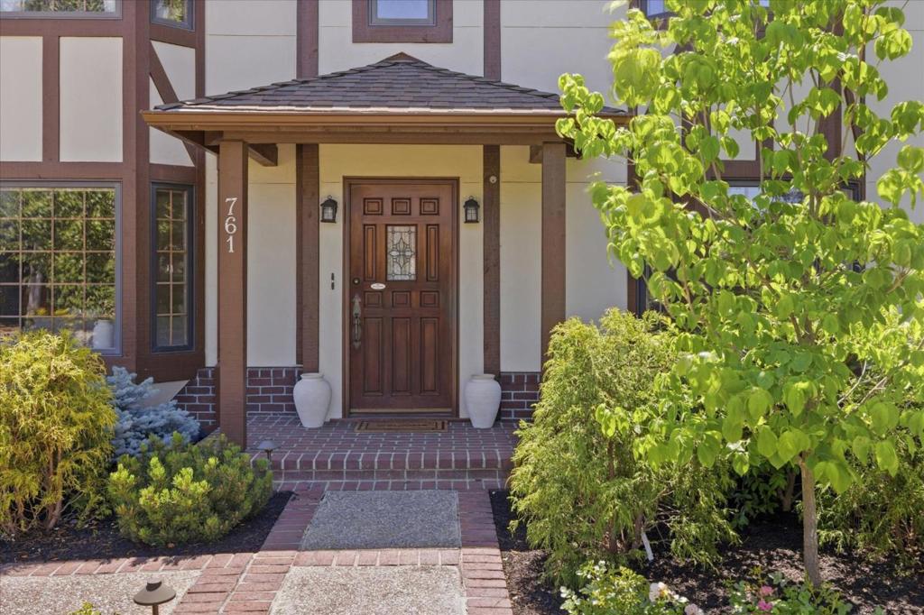 761 Encina Grande Drive