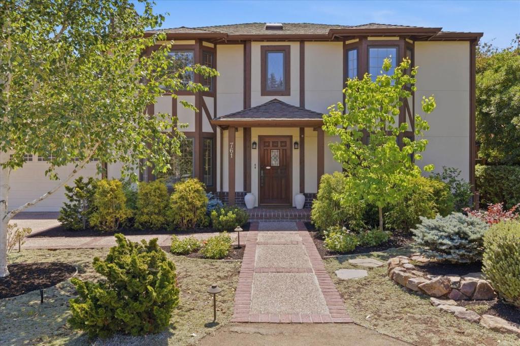 761 Encina Grande Drive