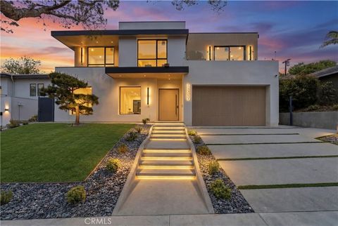 Photo of 13231 Warren AVE, Los Angeles, CA 90066 (MLS # OC26114654)