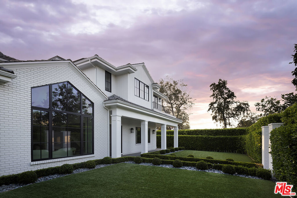 1628 Georgina Avenue