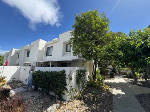 Photo of 48728 Desert Flower Drive, Palm Desert, CA 92260 (MLS # 219146940DA)