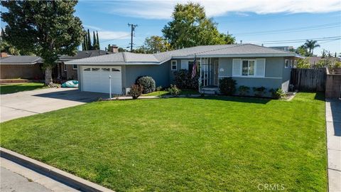 Photo of 4418 West Tiller Avenue Ave, Orange, CA 92868 (MLS # OC26048468)
