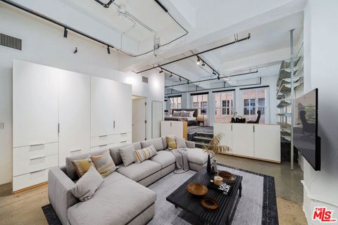 Photo of 738 S Los Angeles Street #305, Los Angeles, CA 90014 (MLS # 26835421)