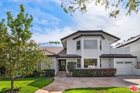 Photo of 491 S Spalding Drive, Beverly Hills, CA 90212 (MLS # 26931011)