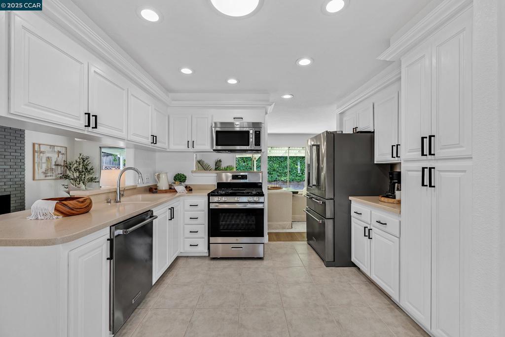 WEST SIDE DUBLIN - Residential