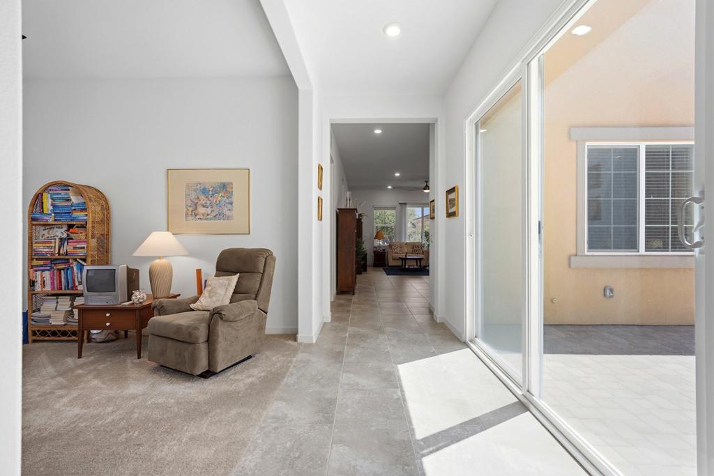4305 Minori Court 3