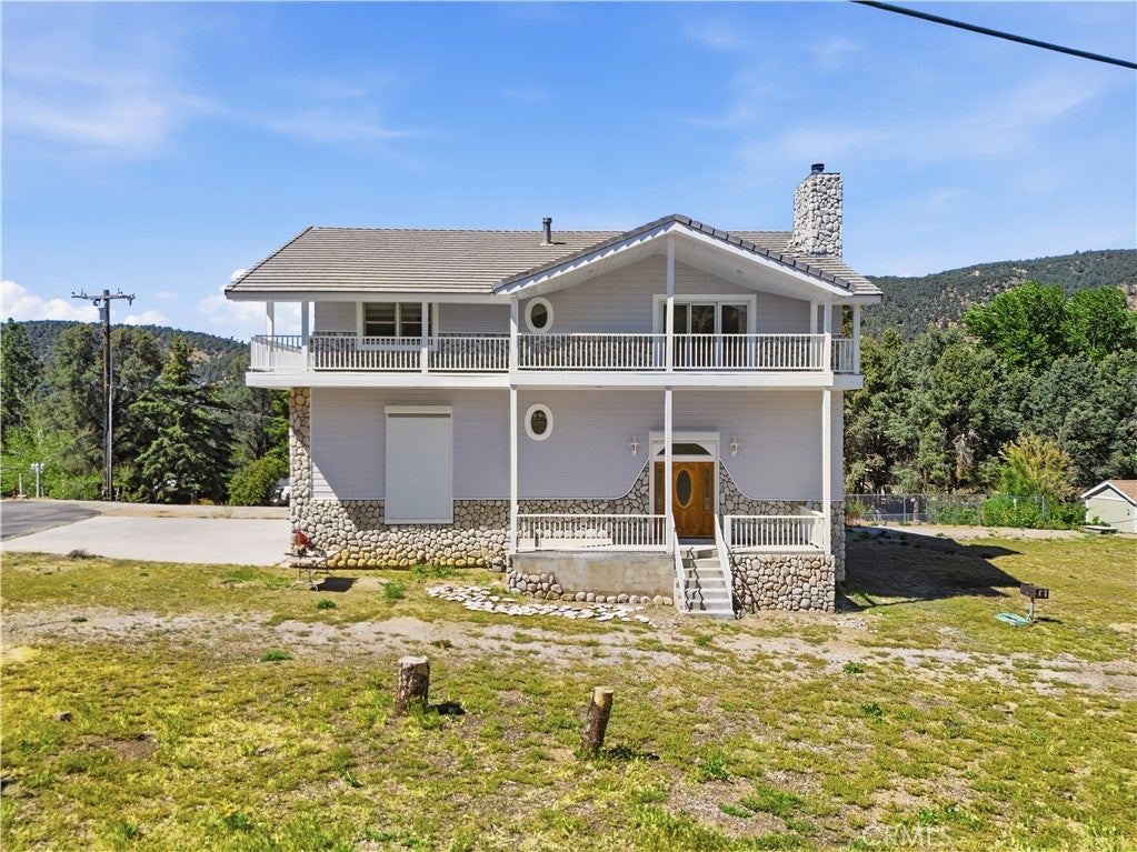 8905 Deer Trail