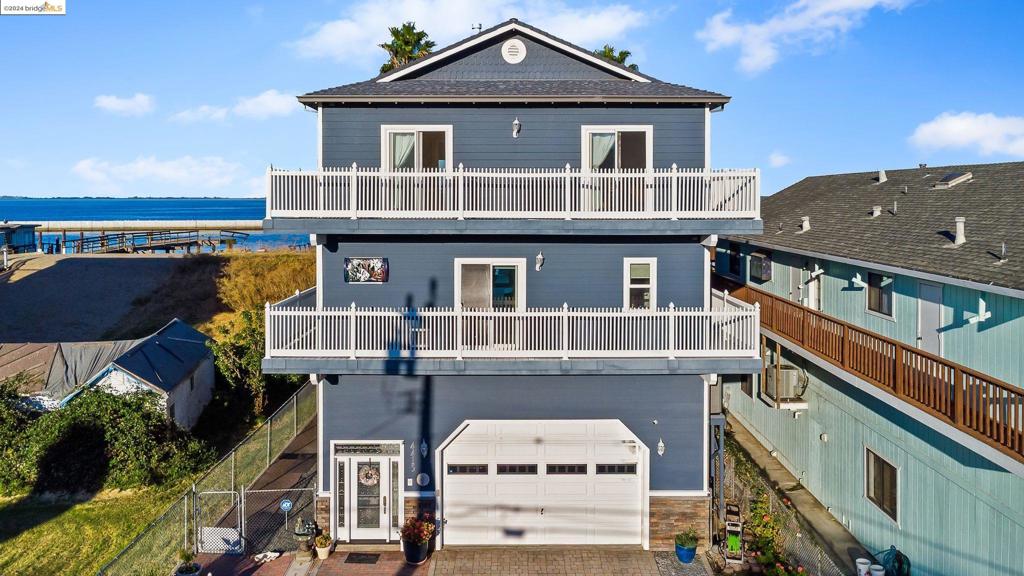 WATERFRONT - Residential