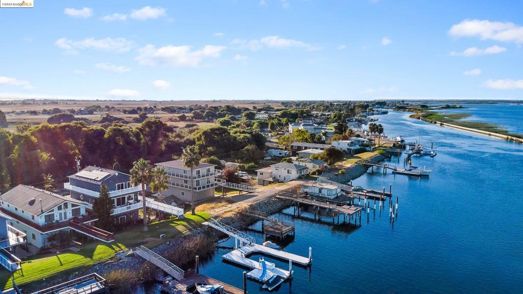 WATERFRONT - Residential