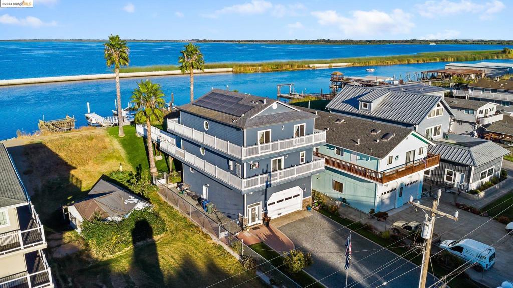 WATERFRONT - Residential