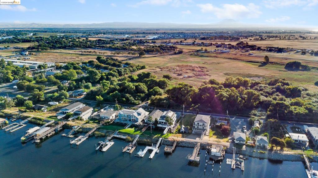 WATERFRONT - Residential