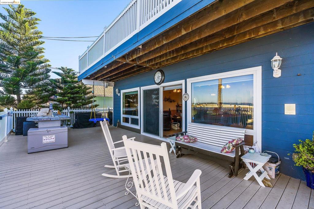 WATERFRONT - Residential