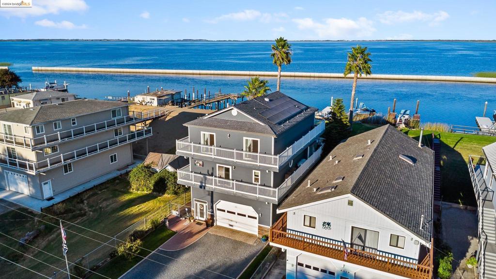 WATERFRONT - Residential