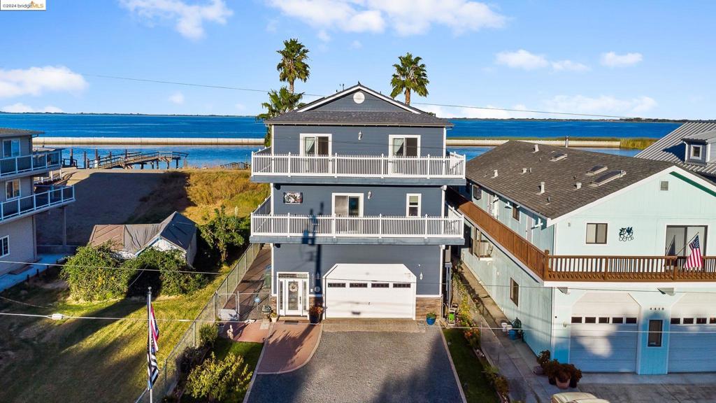 WATERFRONT - Residential