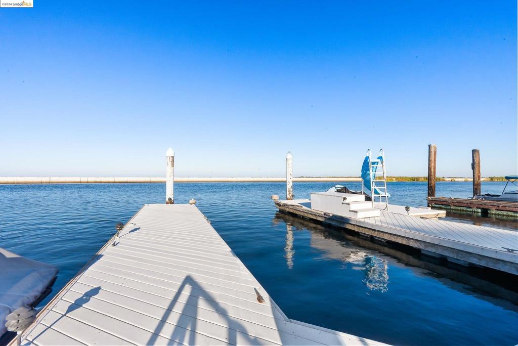 WATERFRONT - Residential
