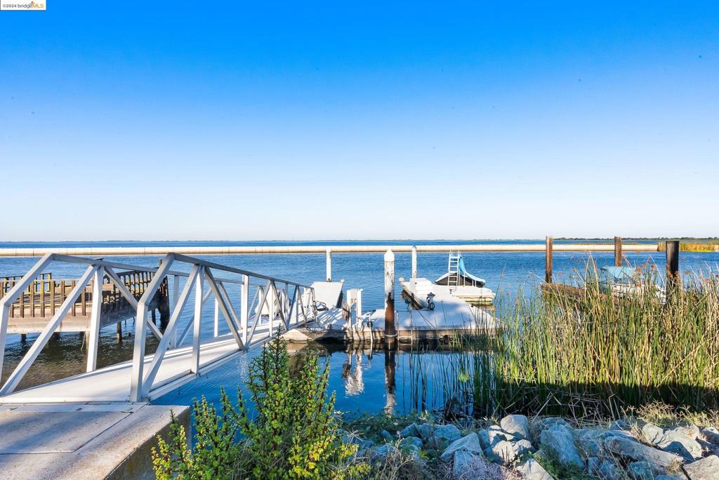 WATERFRONT - Residential