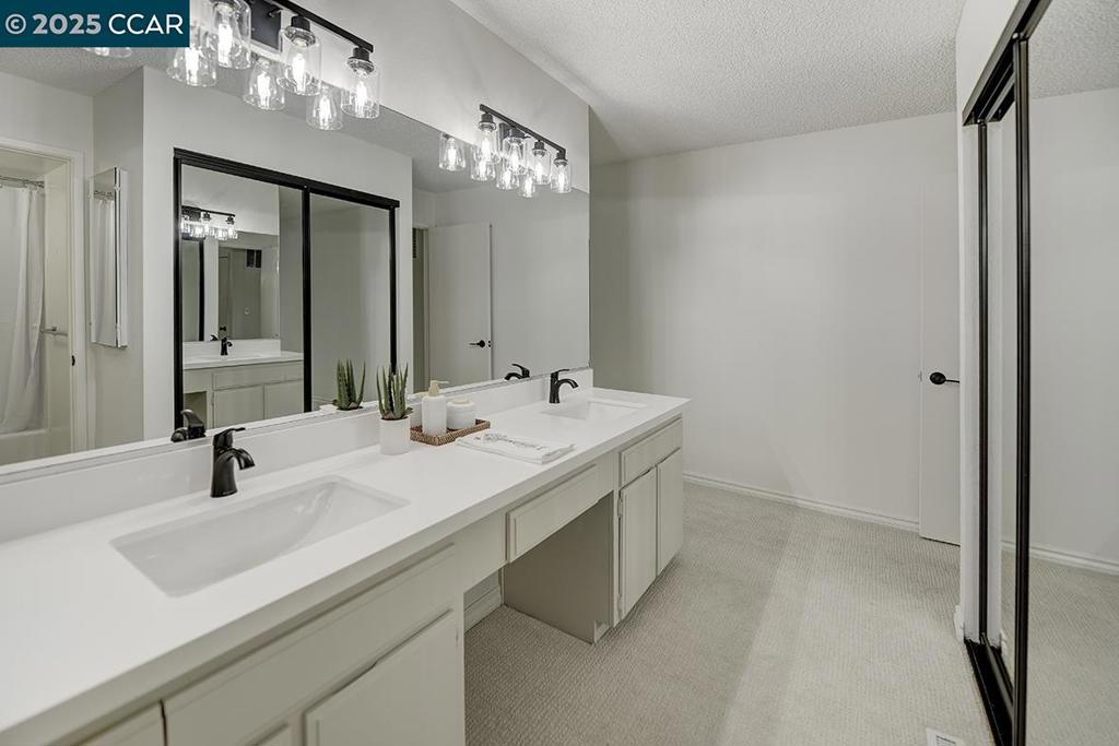 ROSSMOOR - Residential