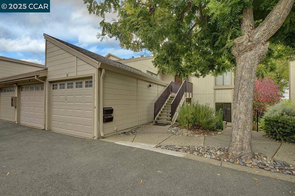 ROSSMOOR - Residential