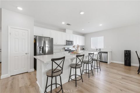 569 Pooish San Jacinto CA 92582
