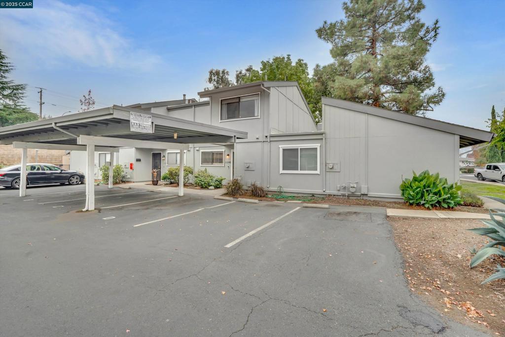 DIABLO COMMONS - Residential