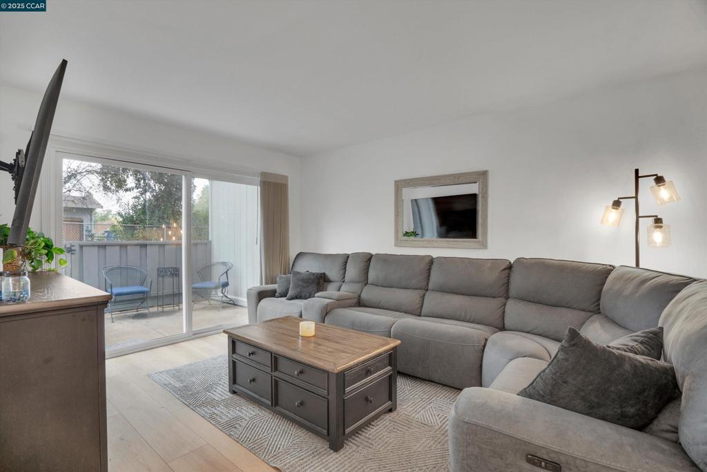 DIABLO COMMONS - Residential