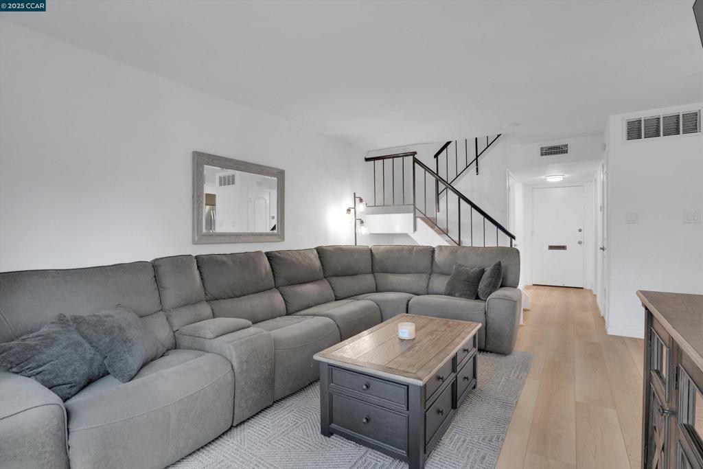 DIABLO COMMONS - Residential