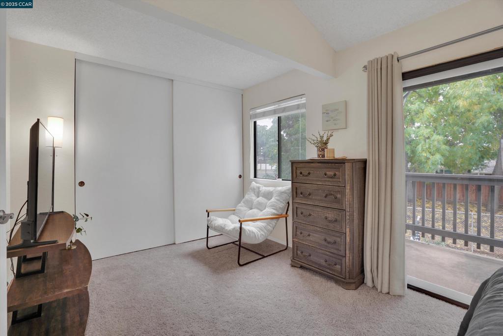 DIABLO COMMONS - Residential