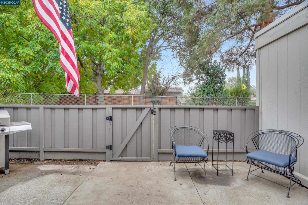 DIABLO COMMONS - Residential