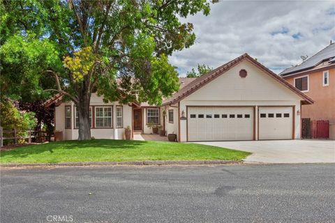 Photo of 1931 Wild Rice Ln, Paso Robles, CA 93446 (MLS # SC26110747)