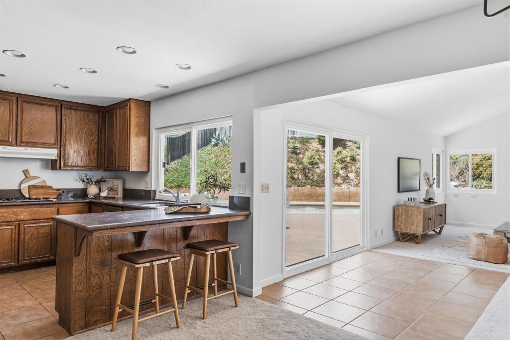 818 Crest Drive