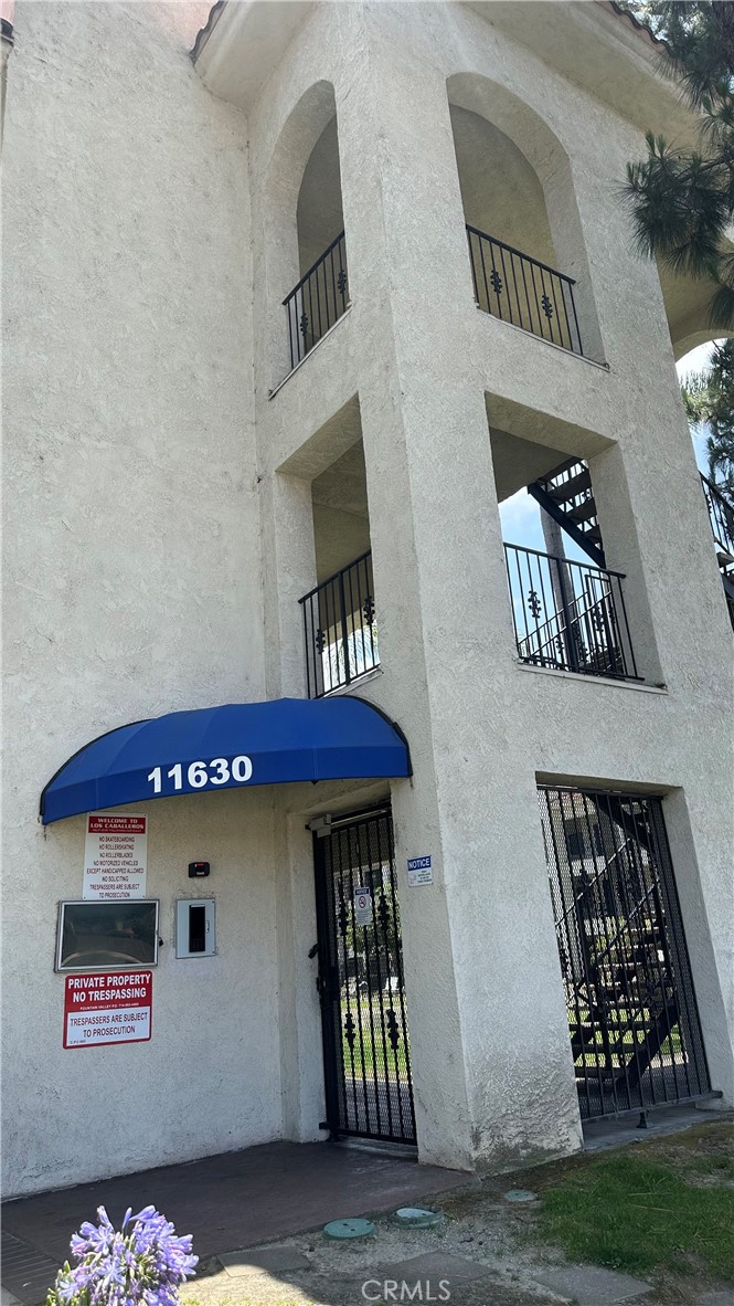 11630 Warner 504
