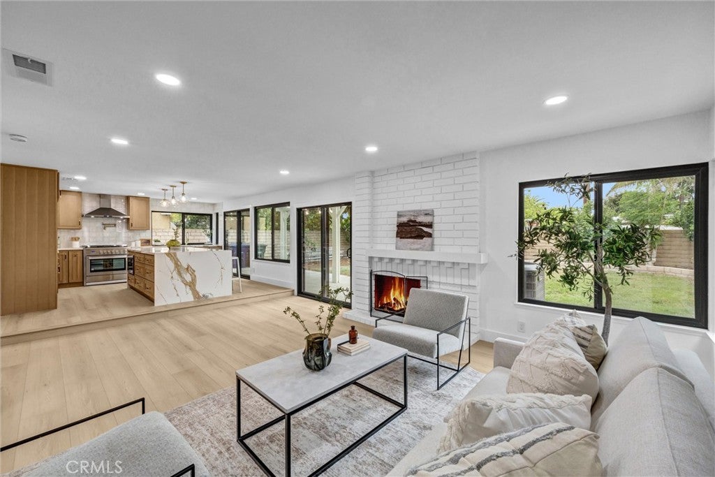 8319 Mercury Drive