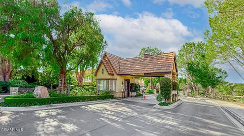 Photo of 180 Brooks Court, Simi Valley, CA 93065 (MLS # 226004840)
