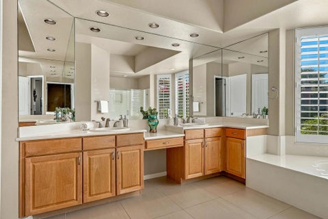 Tiny photo for 33 Scarborough Way, Rancho Mirage, CA 92270 (MLS # 219154511DA)