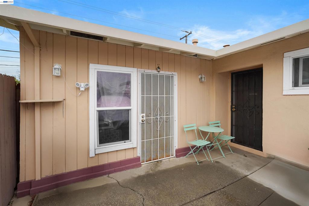 1712 Utah St