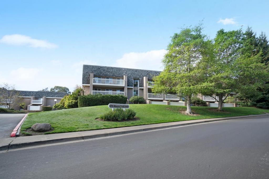 Serene condo home in the prestigious Sharon Heights neighborhood comes with a newly remodeled kitchen for a better modern living experience! An intuitive floor plan combines the living and dining areas into flexible spaces that flow into the kitchen with granite countertops. Stainless steel appliances including a dishwasher, Frigidaire refrigerator, and an electric stove and oven are included. In-unit washer and dryer, a secure parking spot, and additional storage space come with the home. Community amenities including a lovely swimming pool are also available to use. This home is perfect for those looking to put down roots as the schools in the district are highly rated. Outdoor activities are plentiful with Sharon Hills Park, Sand Hill Road, and The Sharon Heights Golf Club close by. Easy access to Stanford University and freeways 280 & 101 makes this home an easy choice for those who wish to reside in Menlo Park.
