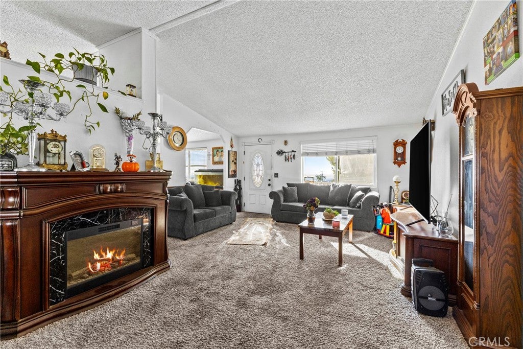 33945 Red Mountain