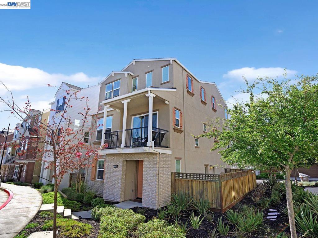 7228 Carneros Ln