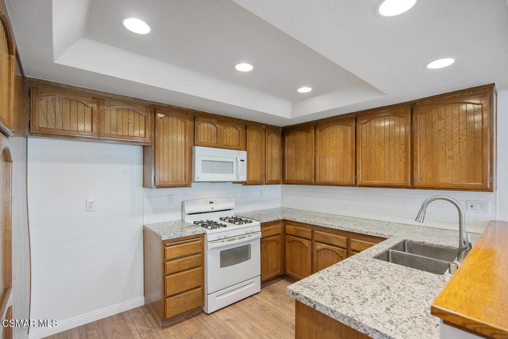 48 Ilex Drive