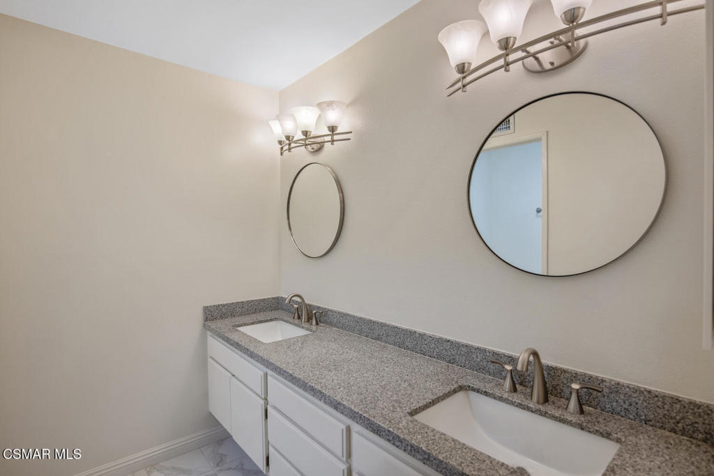 Shadow Run/Borchard-155 - 1000712 - Residential