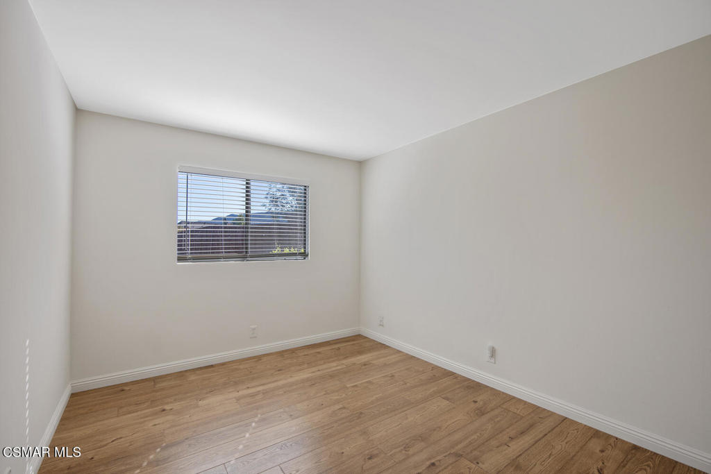 Shadow Run/Borchard-155 - 1000712 - Residential