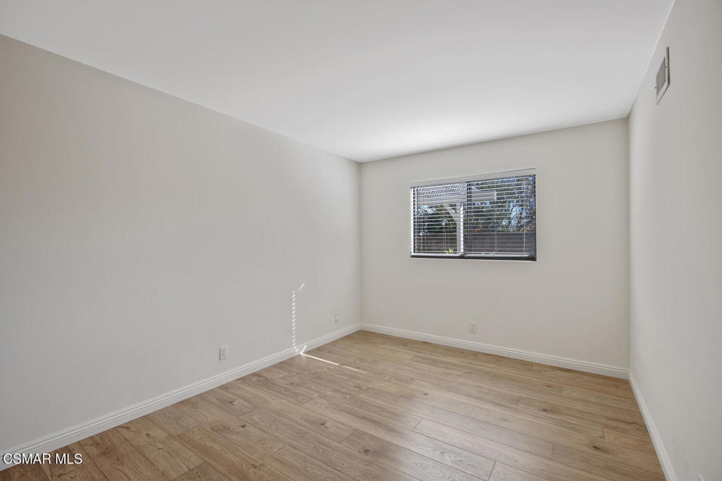 Shadow Run/Borchard-155 - 1000712 - Residential