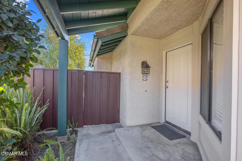 Shadow Run/Borchard-155 - 1000712 - Residential