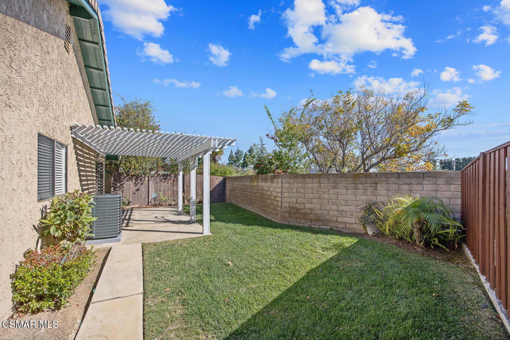 Shadow Run/Borchard-155 - 1000712 - Residential